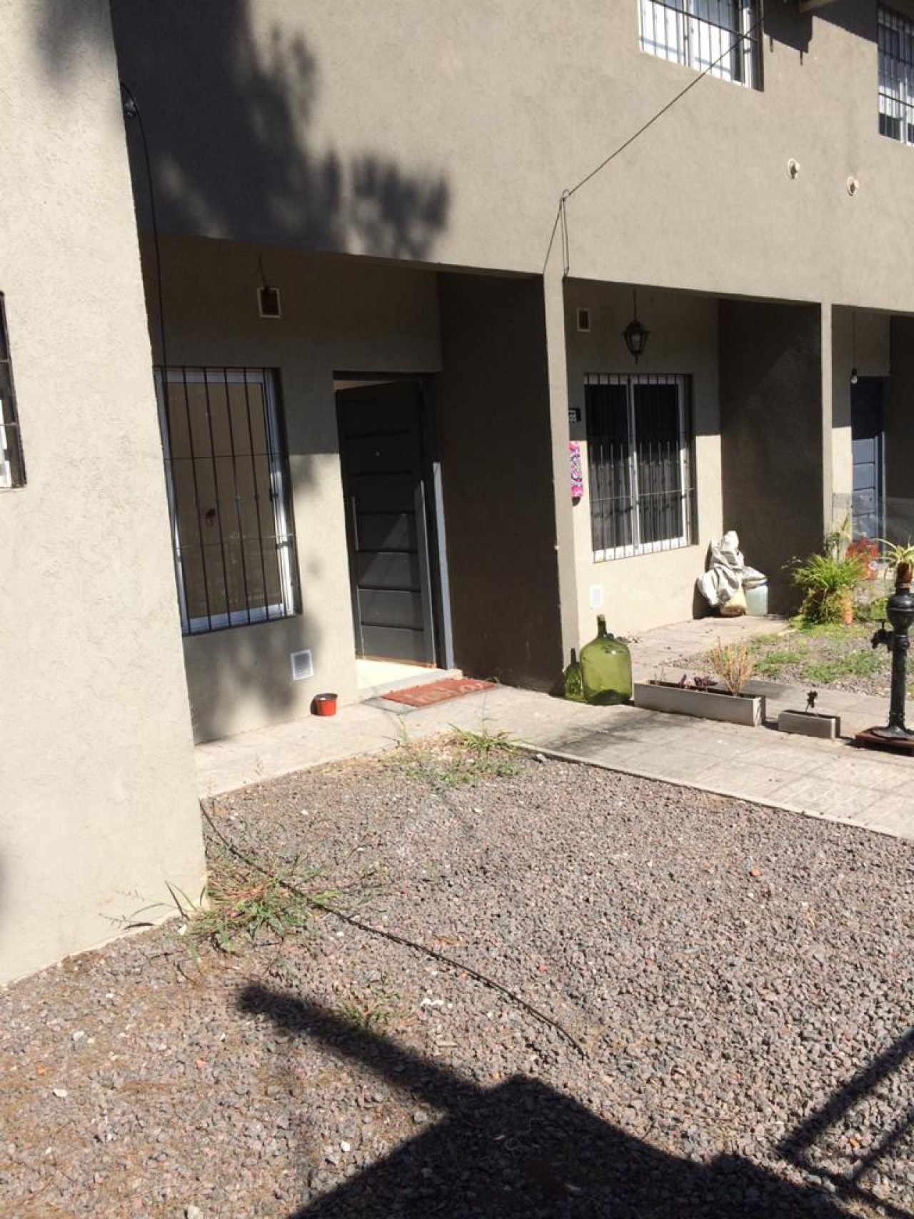 excelente triplex a la venta en Muñiz