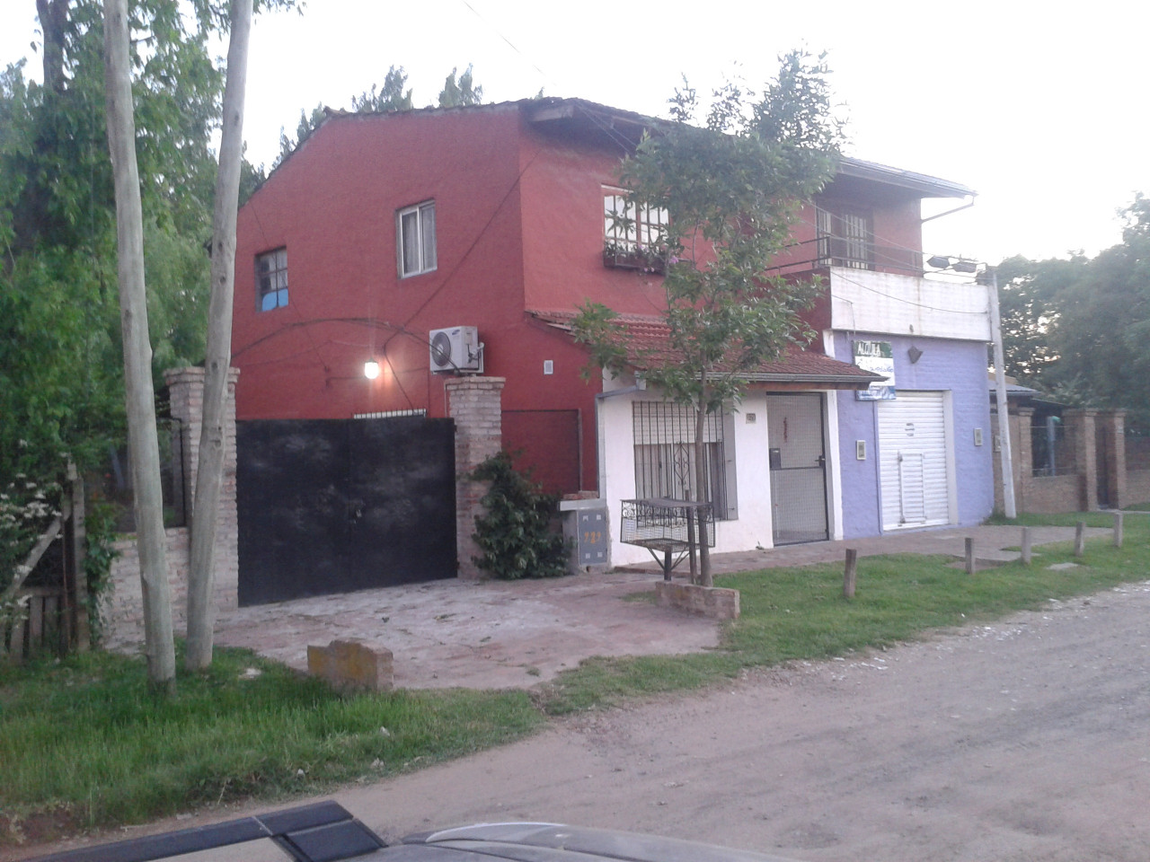 CASA DE 2 PLANTAS CON LOCAL EN PARQUE ALVEAR II - TORTUGUITAS