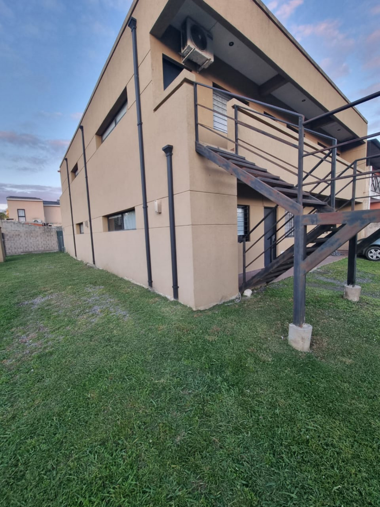 Departamento de 2 ambientes + escritorio y balcón en alquiler en San Miguel