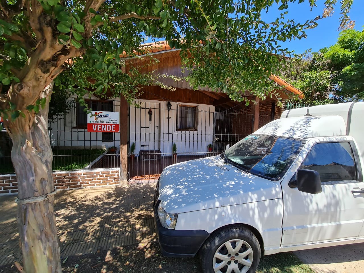 Hermoso Chalet y Dto  En Bella Vista (permuta por un Dto y diferencia)