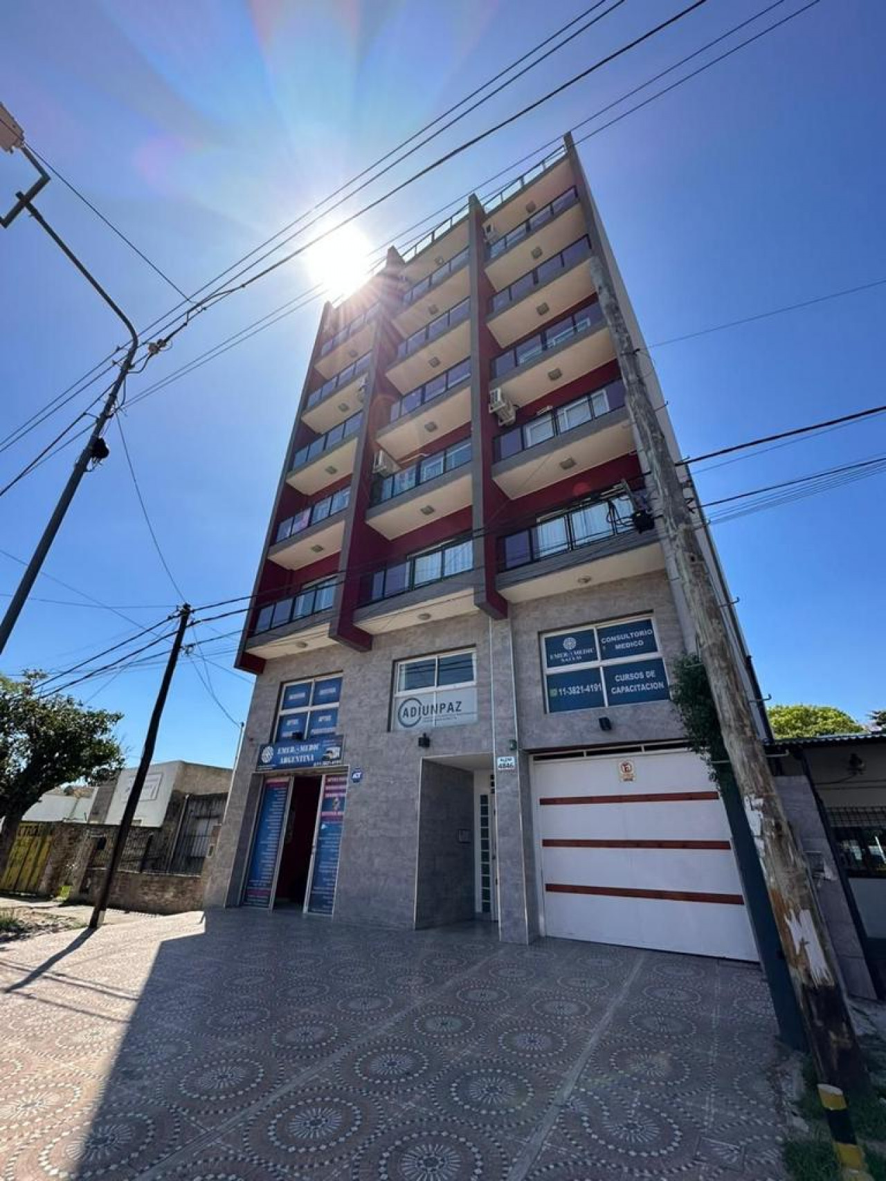 DEPARTAMENTO DOS AMBIENTES CON BALCÓN  **EN VENTA**