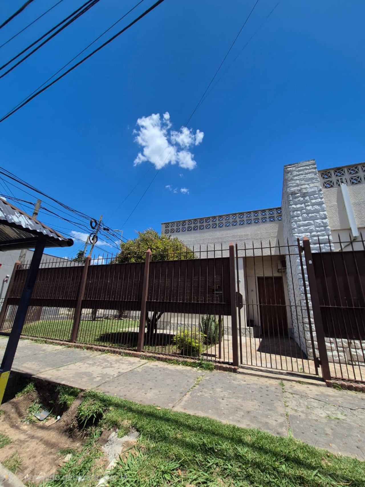 CASA EN VENTA EN POLVORINES EXCELENTE UBICACION